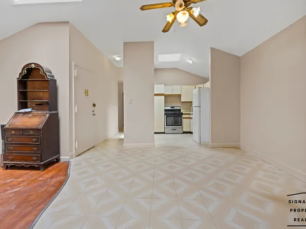 1105 East 72nd Street image 18 of 27