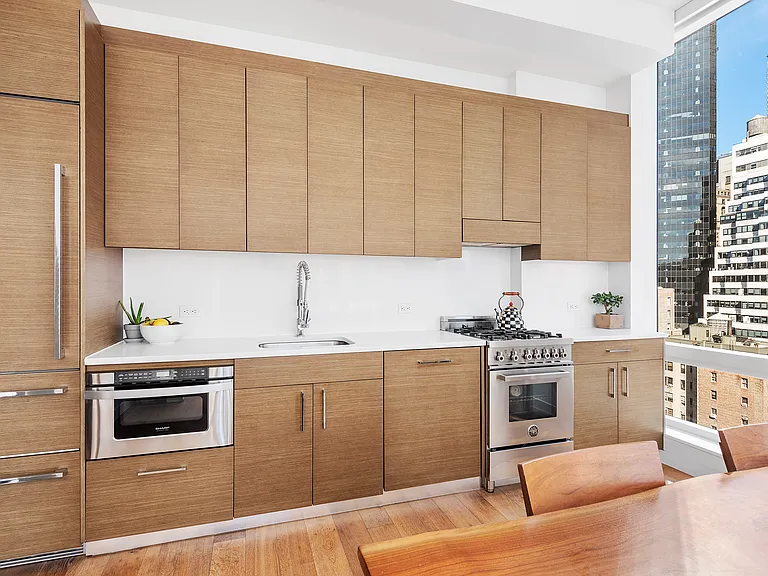 325 Lexington Ave #17D — Photo 4