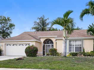105 Hemingway Ct, Royal Palm Beach, FL 33411