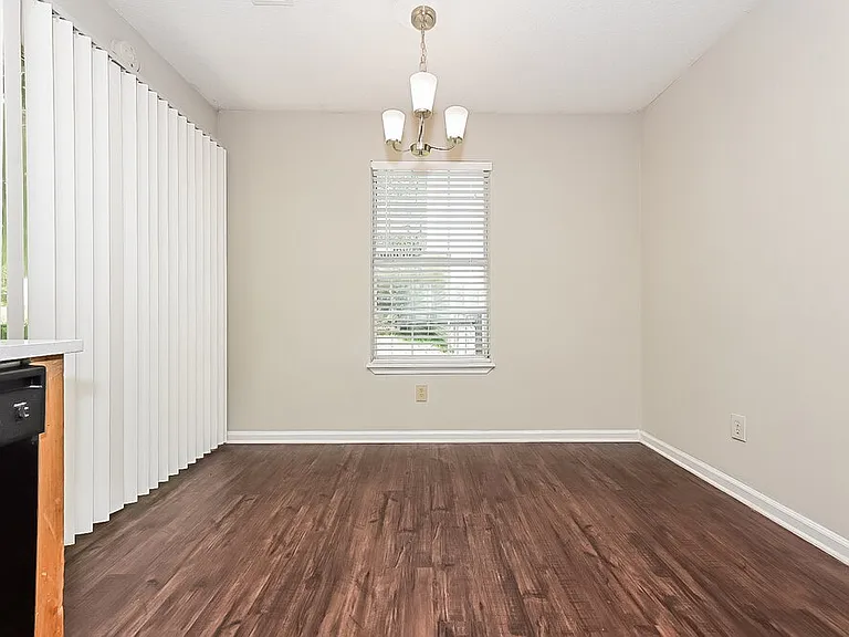 68 Hampton Oaks Dr — Photo 8