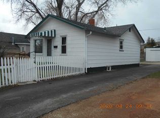 1008 9th St, Rawlins, WY 82301