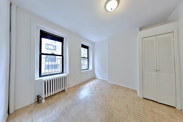 Rented by REAL New York | media 17