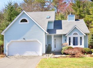 12 Edgewood Ct UNIT 12, Simsbury, CT 06070