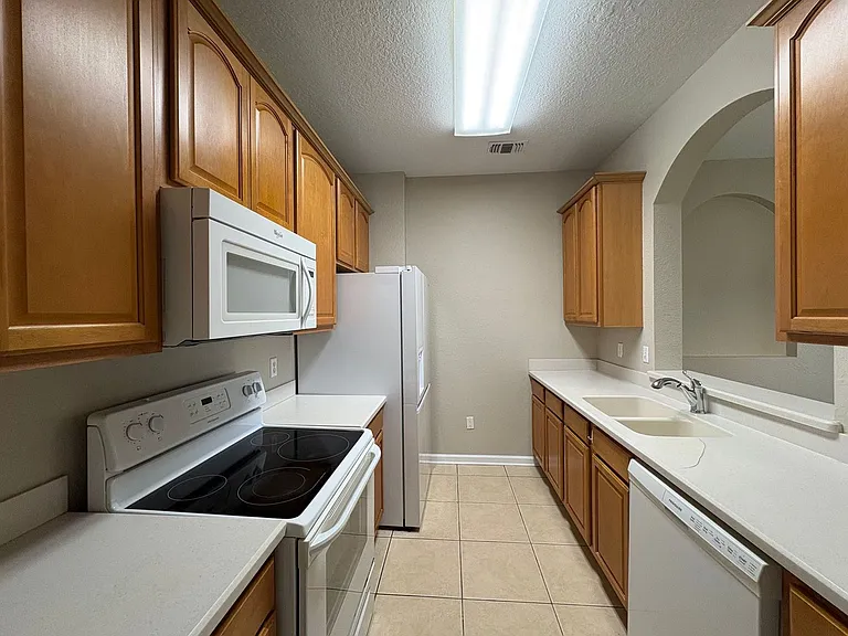 3314 Robert Trent Jones Dr #406 — Photo 9