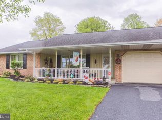 11971 N Woodlea Dr, Waynesboro, PA 17268