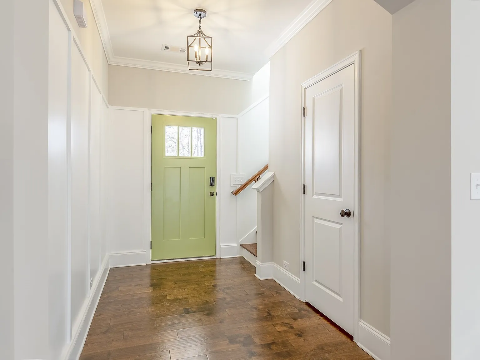 4 bed, 2.5 bath, 1885 sqft, $2,245 — Photo 4