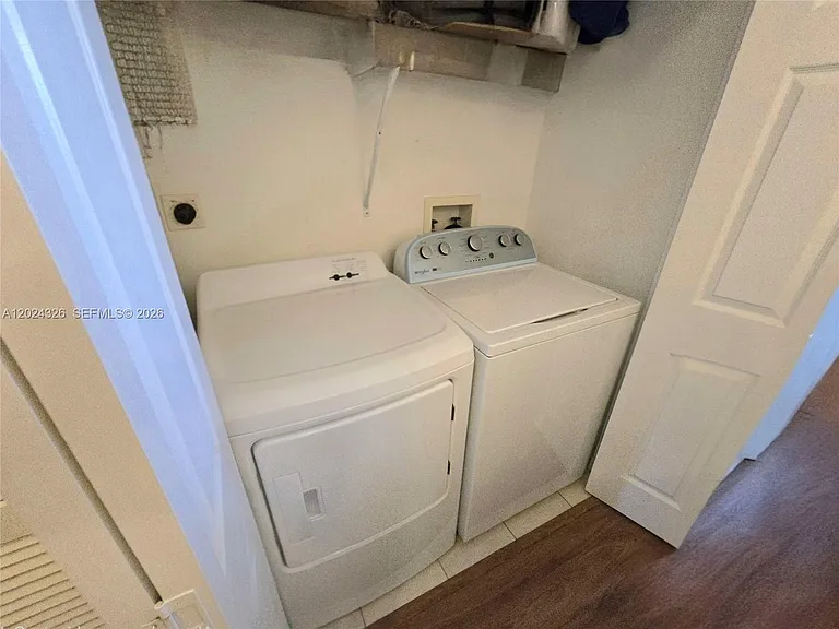 10778 NW 84th St #427 — Photo 13