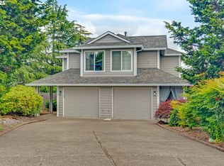 2038 Titan Ter, West Linn, OR 97068