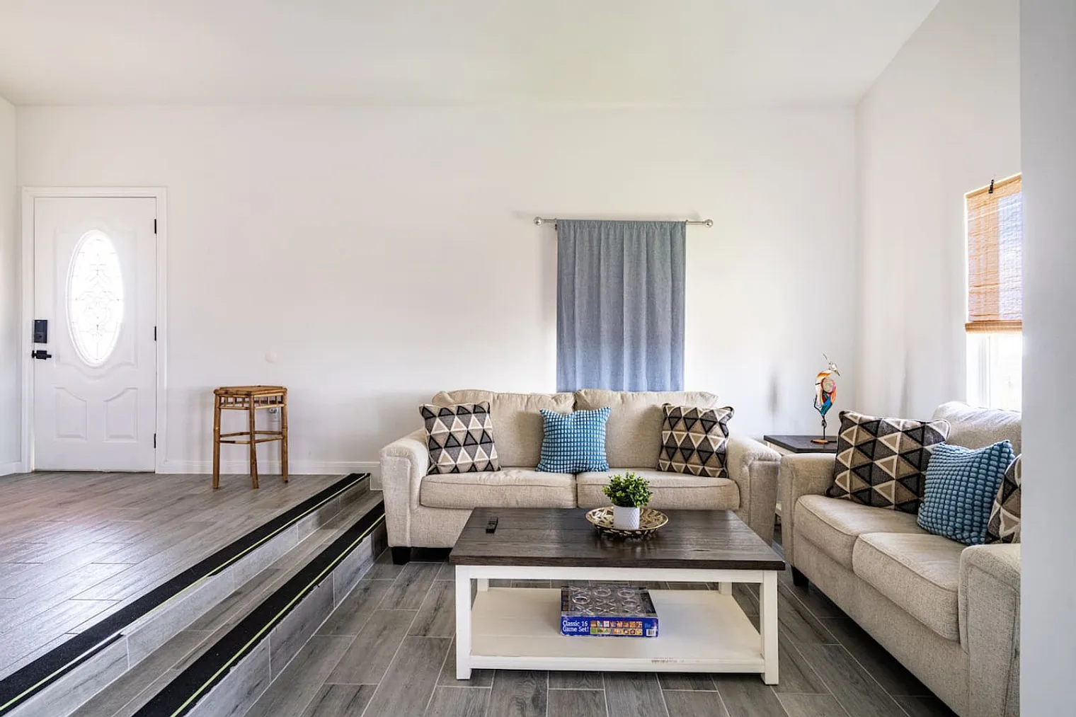 2 bed, 1.0 bath, 1044 sqft, $2,285 — Photo 4