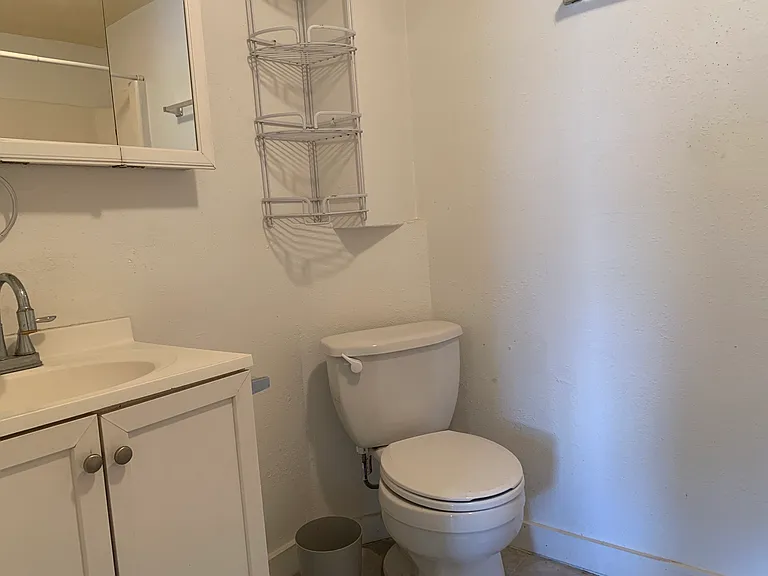 Main bathroom
