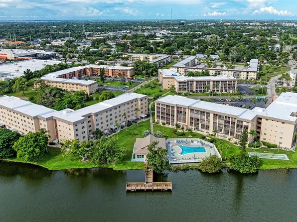 3893 LAKE BAYSHORE DRIVE #F211, BRADENTON, FL 34205