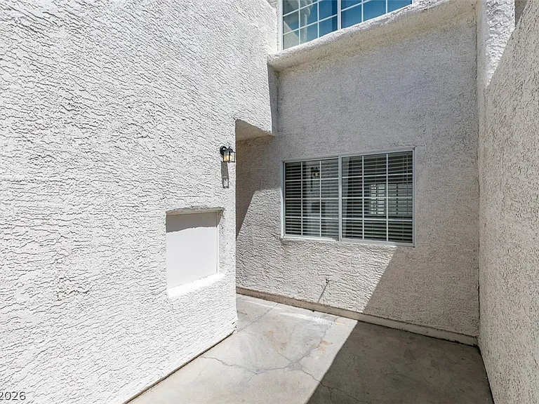 1800 Edmond St #124 — Photo 63