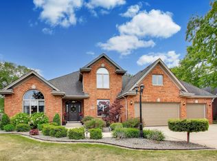 1916 Maplewood Ln, Munster, IN 46321