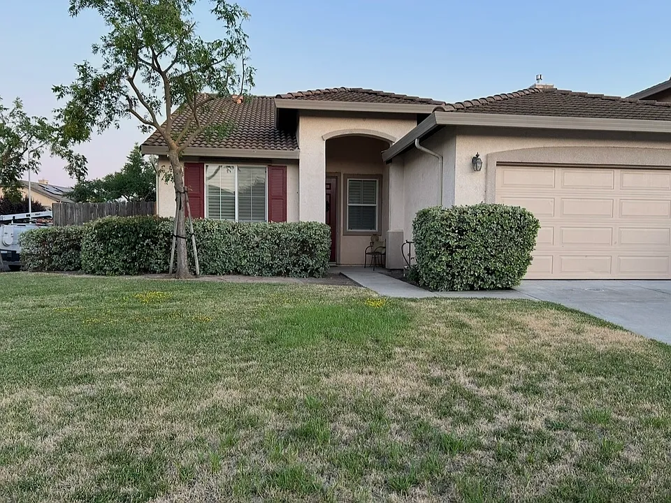 178 Travertine Ave