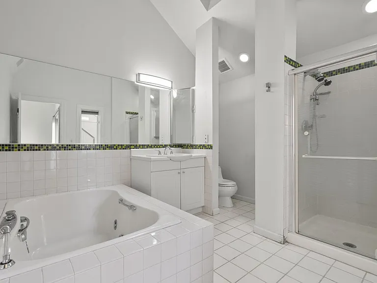 869 Orange St #7W — Photo 17