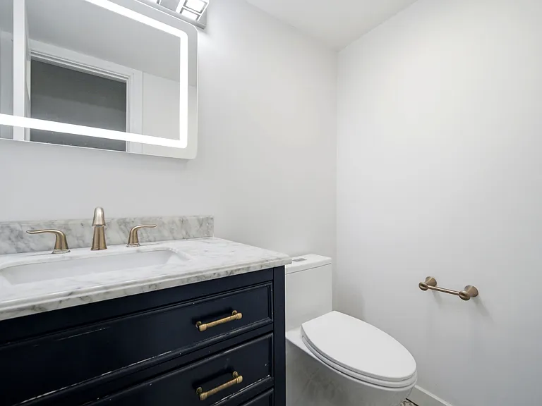 5864 Oval — Photo 19