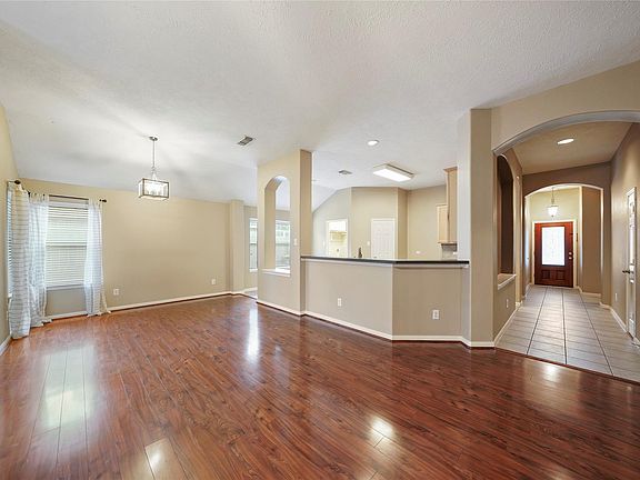 5th image of 6903 Summer Bridge Ln