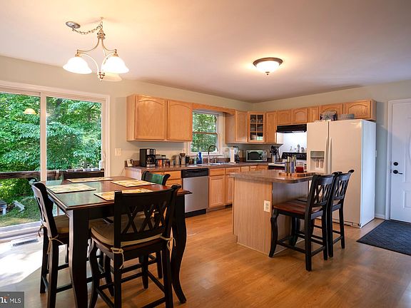5th image of 28810 Cranberry Way