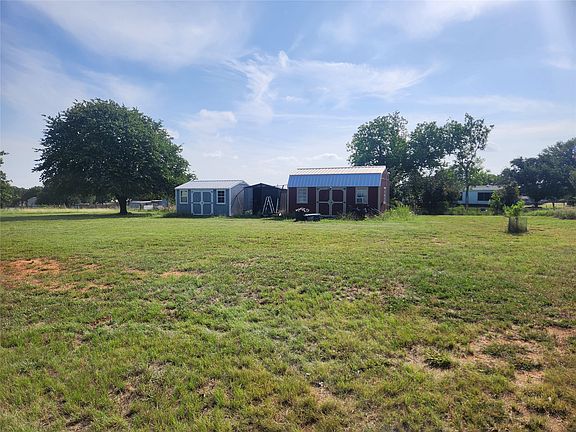 5th image of 185 Cedar Dr