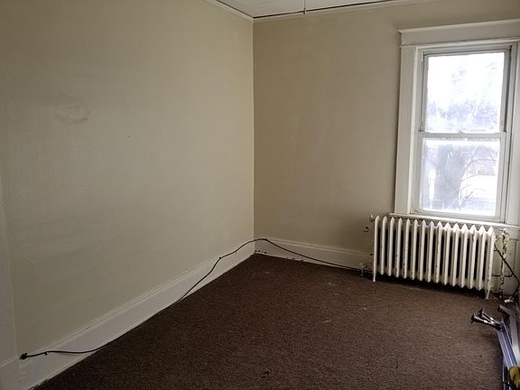 3rd image of 530 9th St #3F
