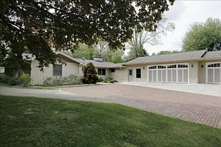 2nd image of 2003 Greenbriar Dr