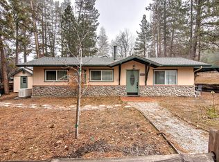 26666 Meadow Glen Dr, Idyllwild, CA 92549