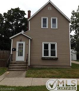 1st image of 116 E 17th St
