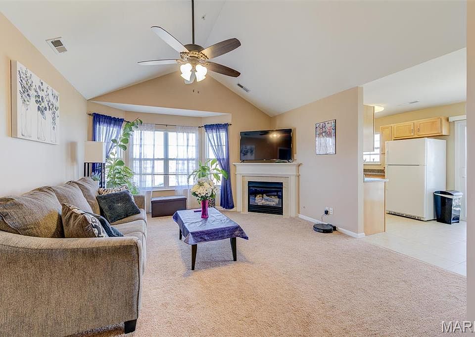 1st image of 480 Benton Dr APT L