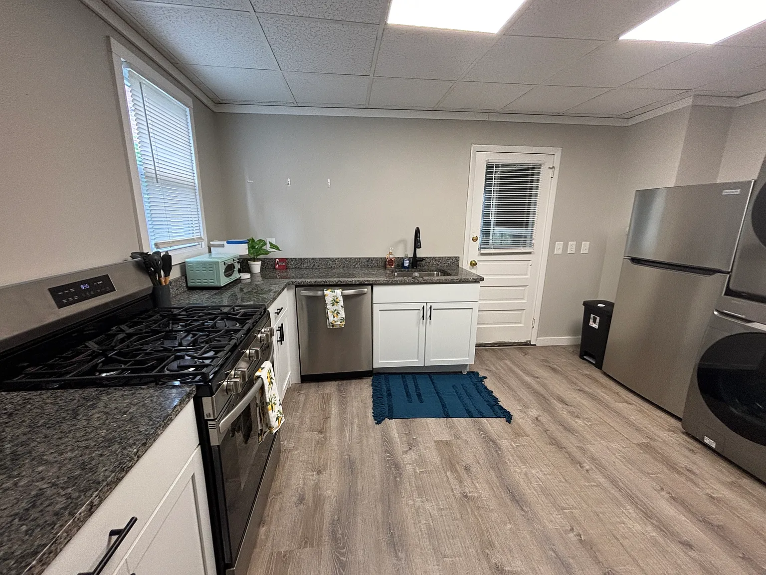 5 bed, 2150 sqft, $4,125 — Photo 4