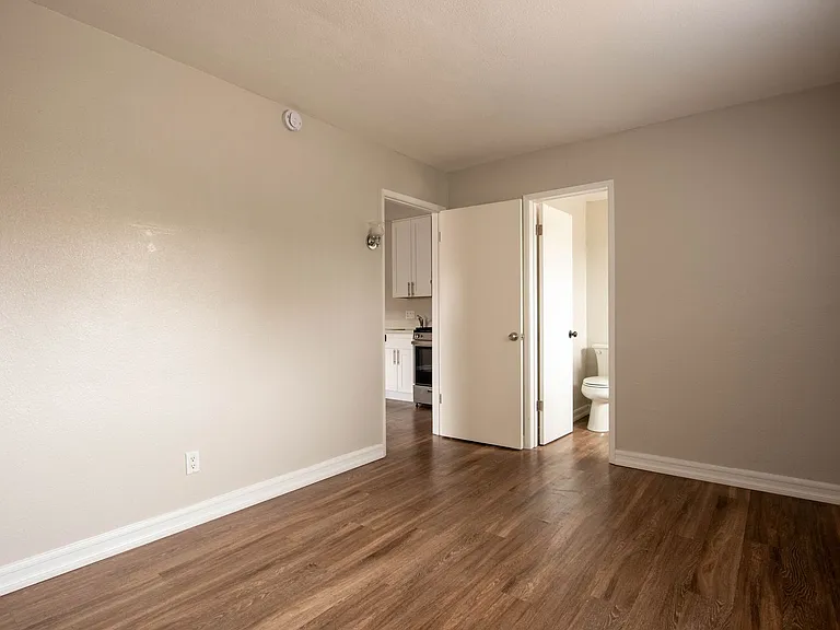 3815 Vermont St — Photo 6