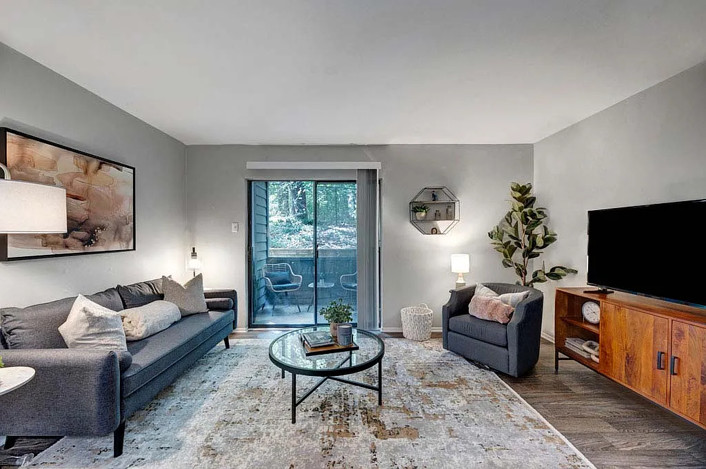 Emerald Place — Photo 4
