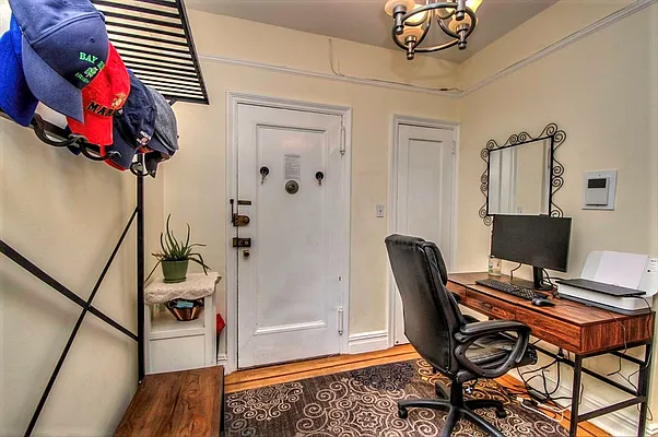 Sold by REMAX Elite | media 9