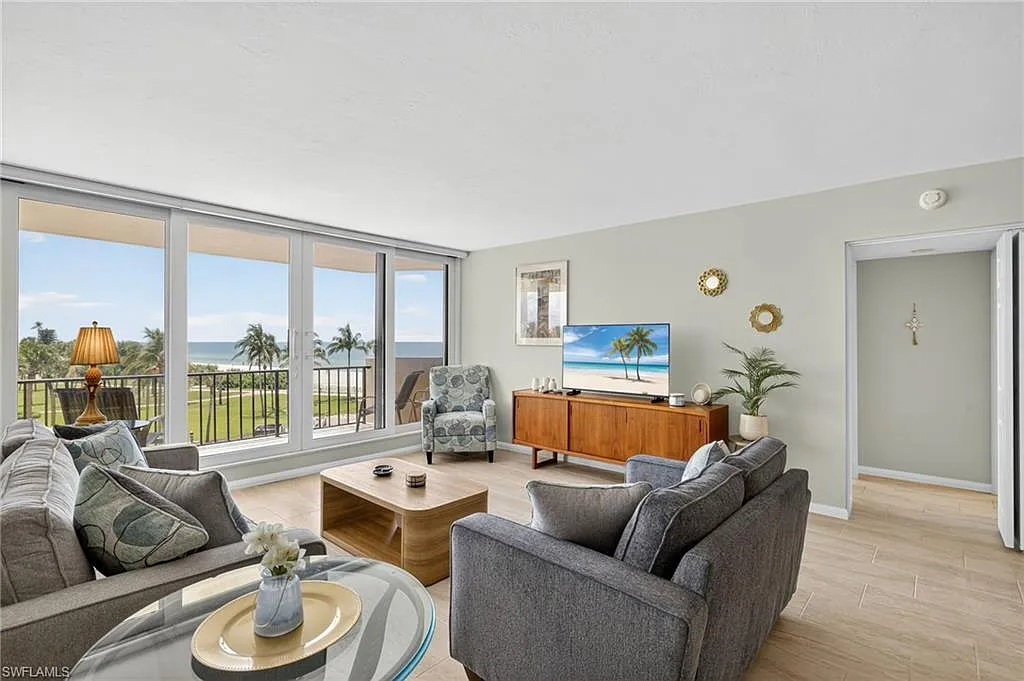 2 bed, 2.0 bath, 1248 sqft, $9,000 — Photo 3