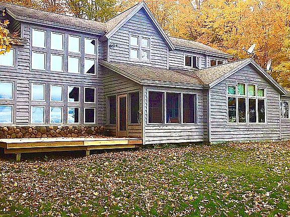 5th image of 9980 Shore Dr