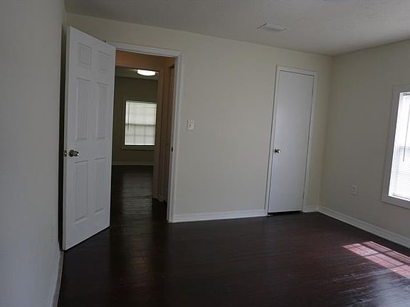 5th image of 509 W Crescent Dr