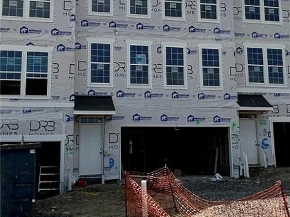 736 Olivia St, Pittsburgh, PA 15205