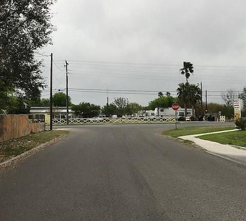 3rd image of 108 N Linares St