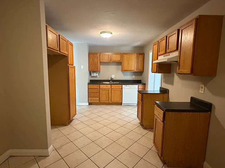 3351 Ainsworth Dr — Photo 7