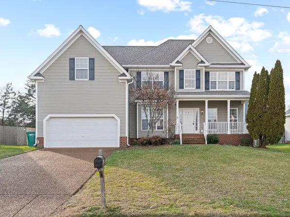 2624 Hansford Dr, Thompsons Station, TN 37179