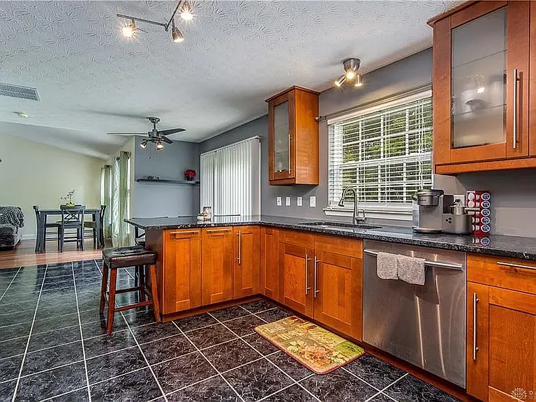 3595 King Edward Way — Photo 6