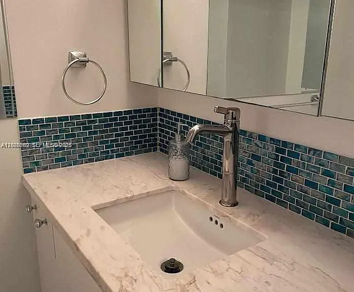2500 Parkview Dr #1008 — Photo 15