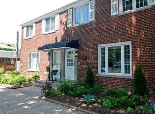 1708 W Belle Plaine Ave #1, Chicago, IL 60613