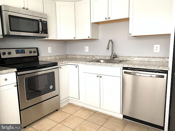 4th image of 8846 Cherry Oak Ct