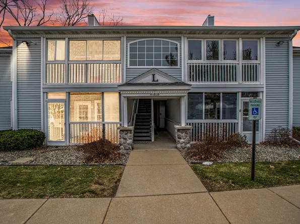 327 Westbrook Ct, Marshall, MI 49068