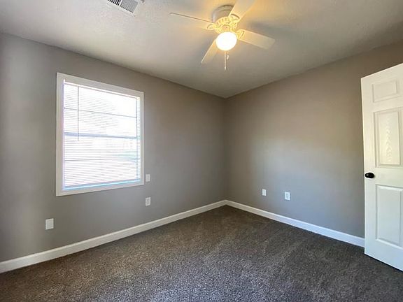 3rd image of 3839 Audie Dr