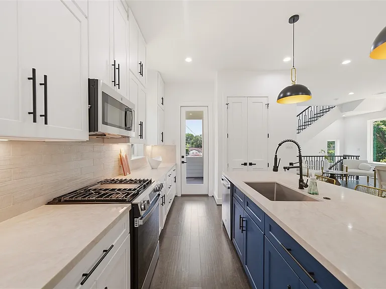 5024 Winnetka St #A — Photo 5
