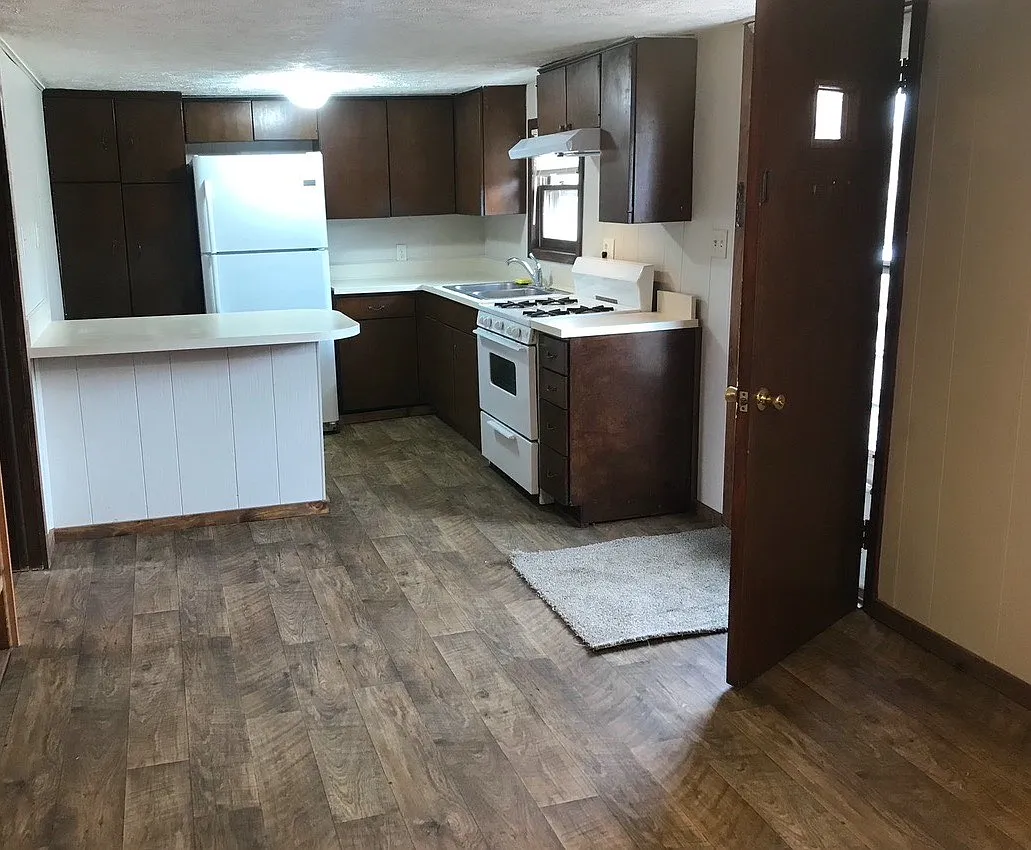 2 bed, 800 sqft, $800 — Photo 2