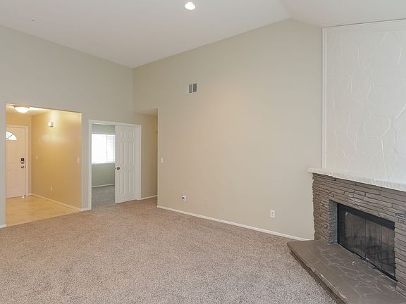 5th image of 13889 Cobblestone Ct