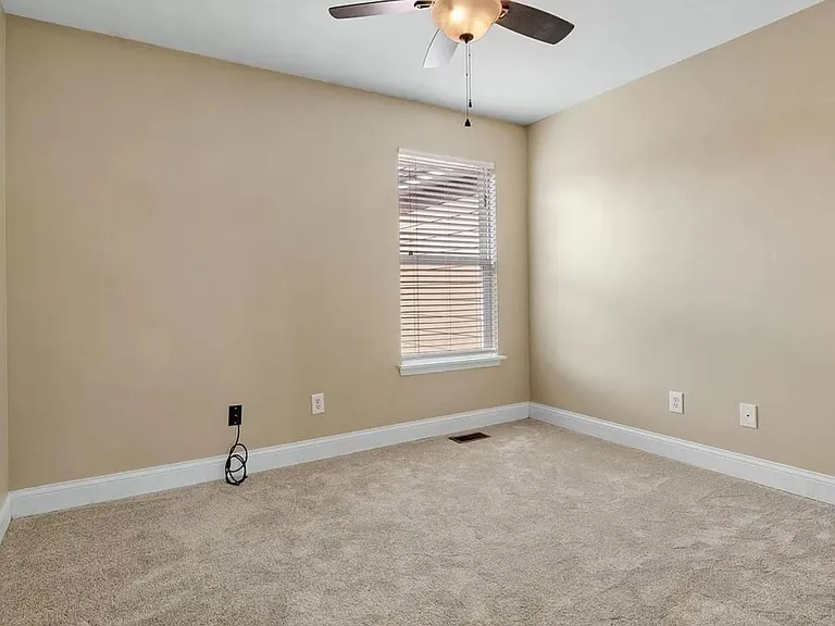 3920 Folsom Ave — Photo 18