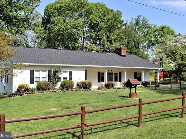 22 Blue Ridge St, Warrenton, VA 20186